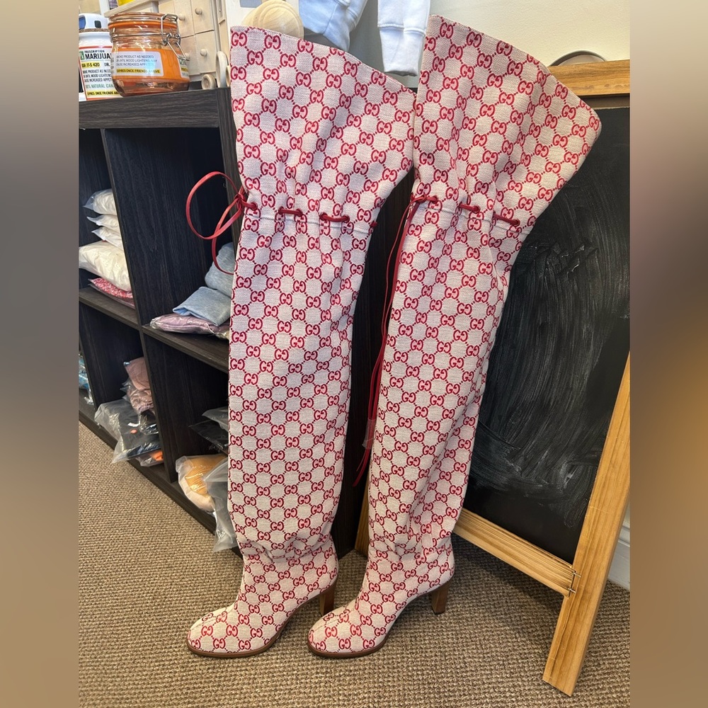 Authentic thigh high gucci boots new - Picture 3 of 3